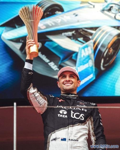 问鼎娱乐网站 2024FE电动方程式摩纳哥站 埃文斯夺冠 捷豹1-2